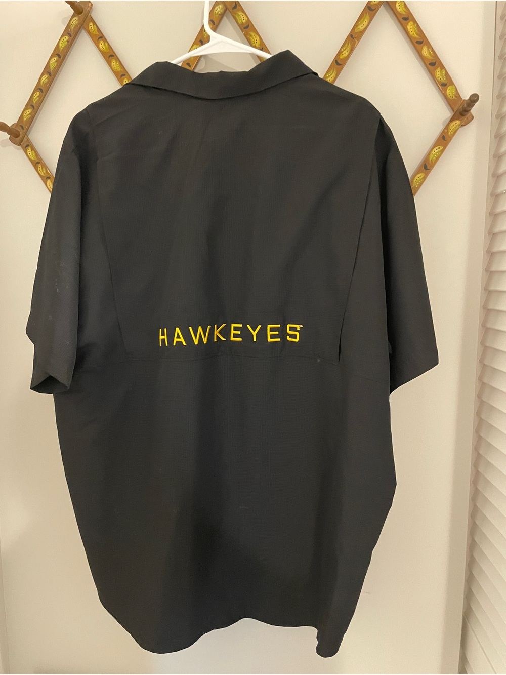 ProEdge Hawkeyes Shirt - Picture 2 of 3